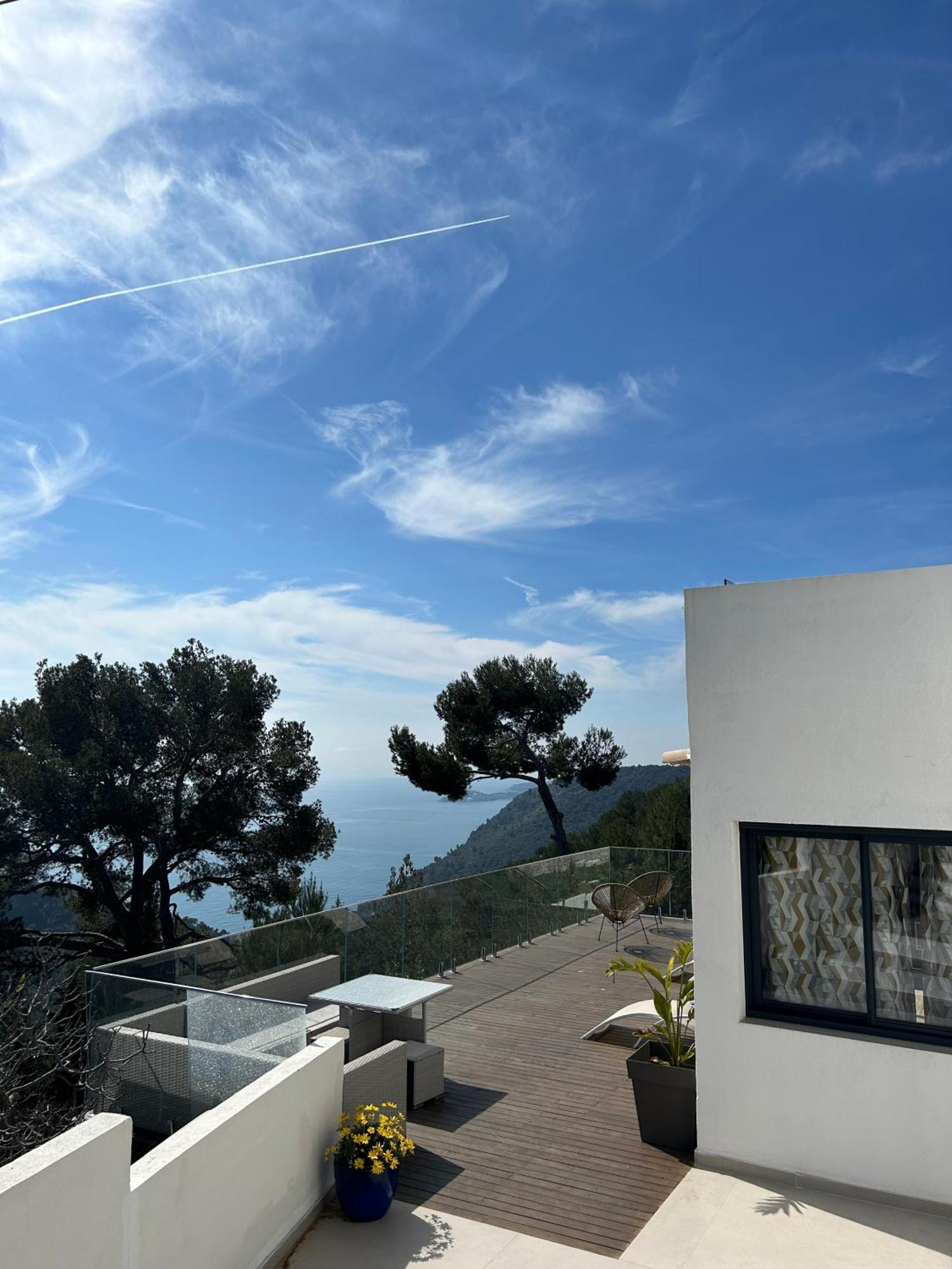 Apartment - Dans Bas De Avec Piscine Pres De Monaco Èze