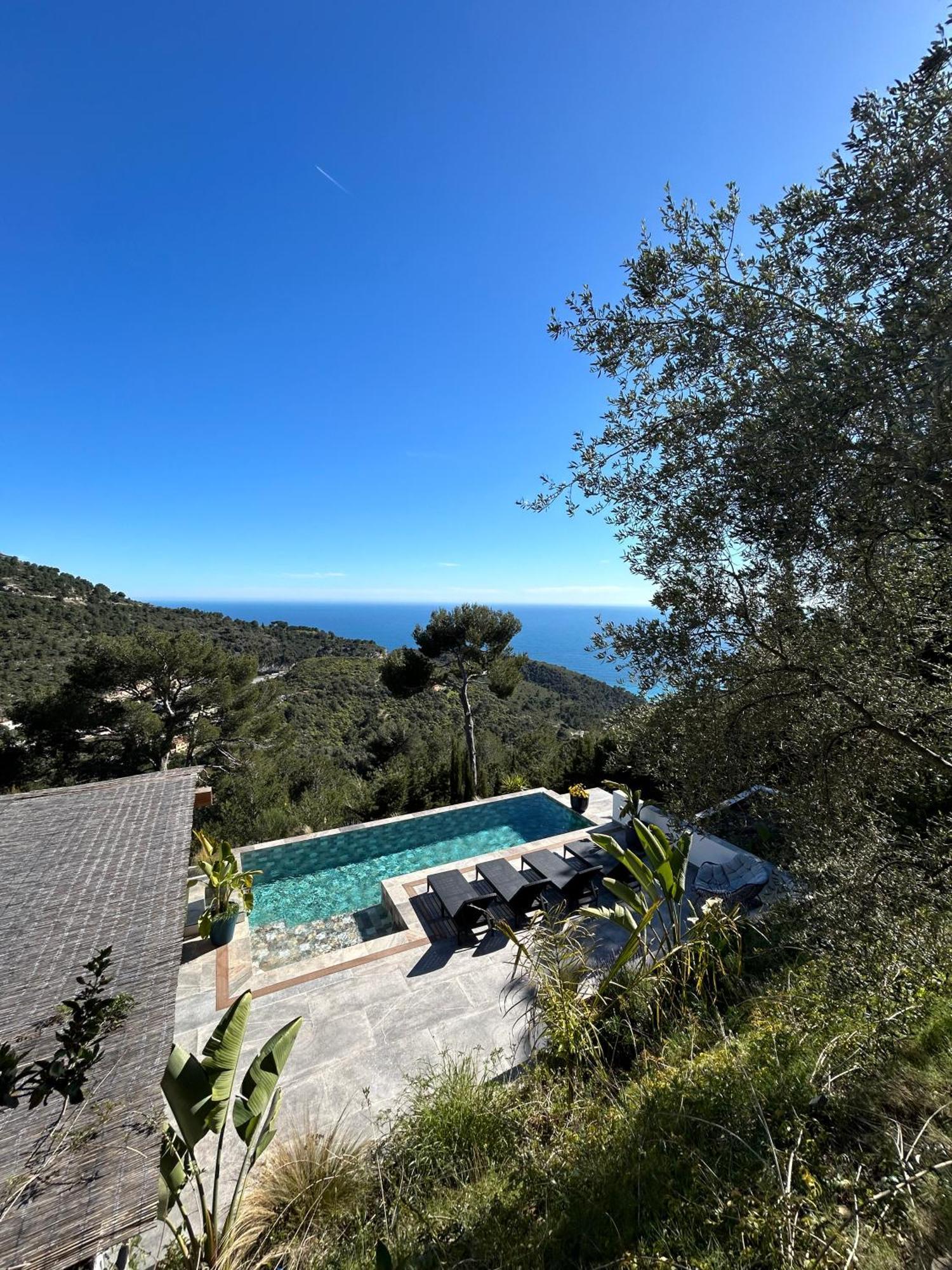 - Dans Bas De Avec Piscine Pres De Monaco Èze